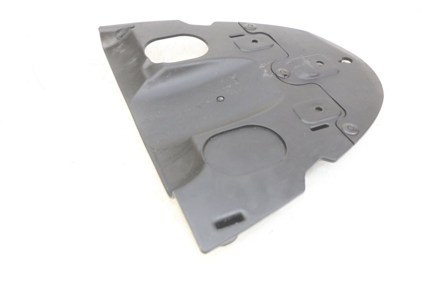 photo de PRZEJŚCIE TYLNEGO KOŁA KYMCO AGILITY 16+ 4T 50 (2018 - 2023) - Zbliżenie techniczne