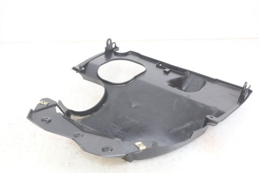 photo de PRZEJŚCIE TYLNEGO KOŁA KYMCO AGILITY NAKED RENOUVO 2T 50 (2011 - 2018) - Inny kąt widzenia