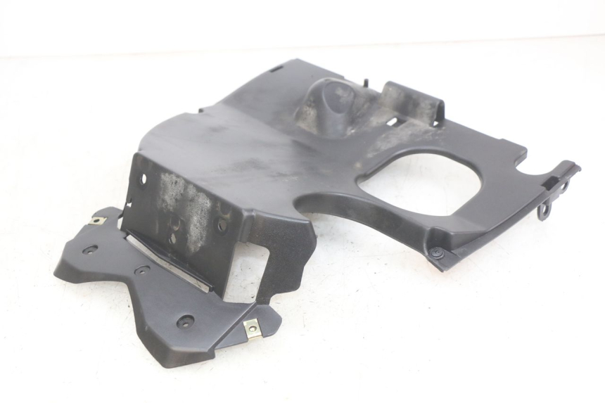 photo de PRZEJŚCIE TYLNEGO KOŁA KYMCO AGILITY NAKED RENOUVO 2T 50 (2011 - 2018) - Zbliżenie techniczne