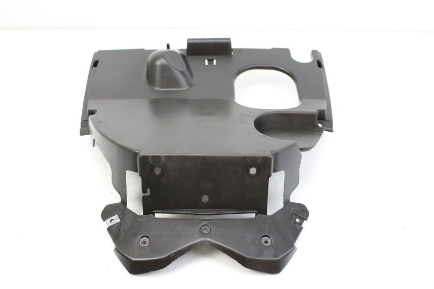 photo de PRZEJŚCIE TYLNEGO KOŁA KYMCO AGILITY NAKED RENOUVO 4T 50 (2018 - 2020) - Szczegół części