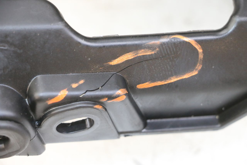 photo de PRZEJŚCIE TYLNEGO KOŁA HONDA SH i 300 (2015 - 2020) - Zbliżenie techniczne