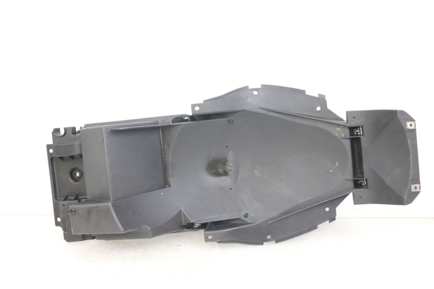 photo de PRZEJŚCIE TYLNEGO KOŁA MOTO GUZZI NORGE 8V GT 1200 (2011 - 2016) - Szczegół części