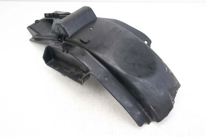 photo de PRZEJŚCIE TYLNEGO KOŁA HYOSUNG RT KARION 125 (2003 - 2007) - Zbliżenie techniczne