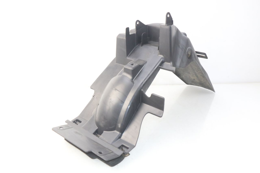 photo de PRZEJŚCIE TYLNEGO KOŁA SUZUKI UC EPICURO 125 (1999 - 2003) - Zbliżenie techniczne