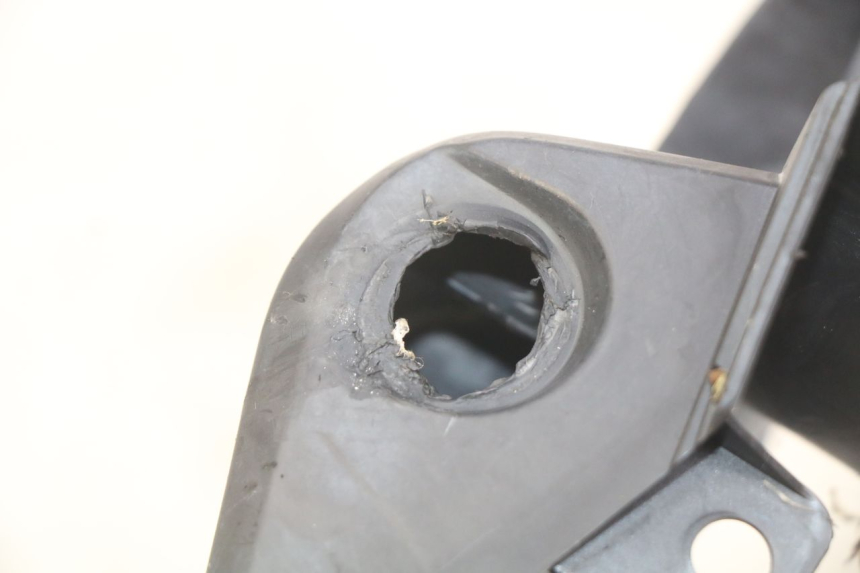 photo de PRZEJŚCIE TYLNEGO KOŁA HONDA VISION NSC R 50 (2013 - 2015) - Szczegół części