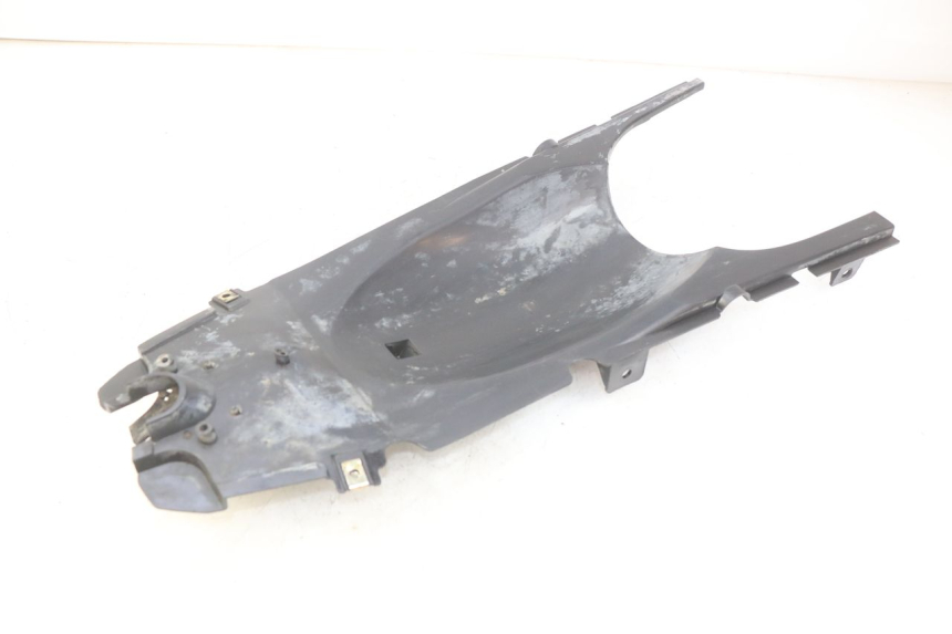 photo de PRZEJŚCIE KOŁA TYLNEGO SYM WOLF SB 125 (2011 - 2018) - Zbliżenie techniczne