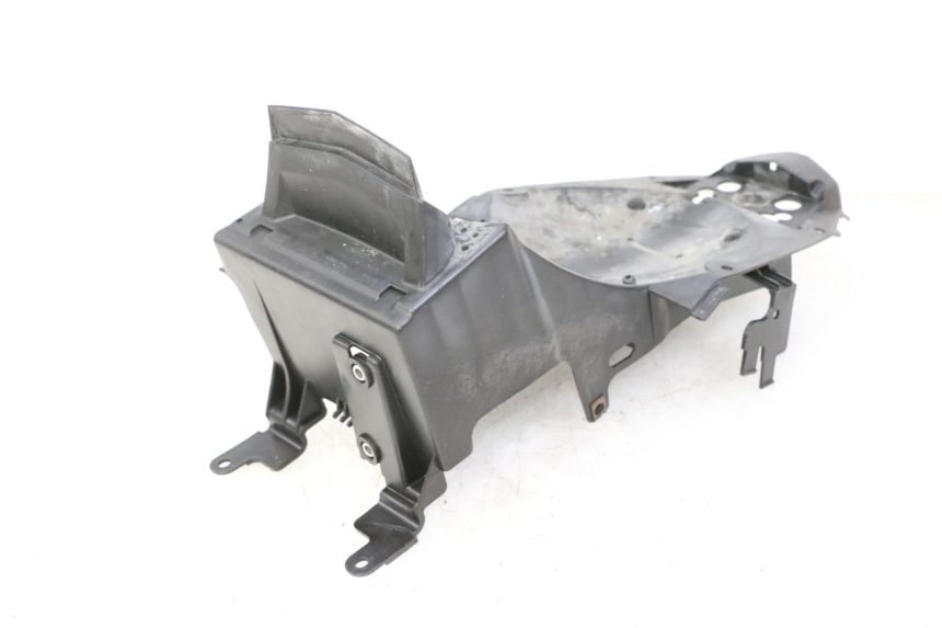 photo de PRZEJŚCIE TYLNEGO KOŁA YAMAHA XJ6 ABS 600 (2008 - 2016) - Zbliżenie techniczne