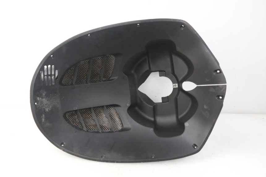 photo de PRZEŚWIT PRZEDNIEGO KOŁA APRILIA ATLANTIC 125 (2003 - 2009) - Zbliżenie techniczne