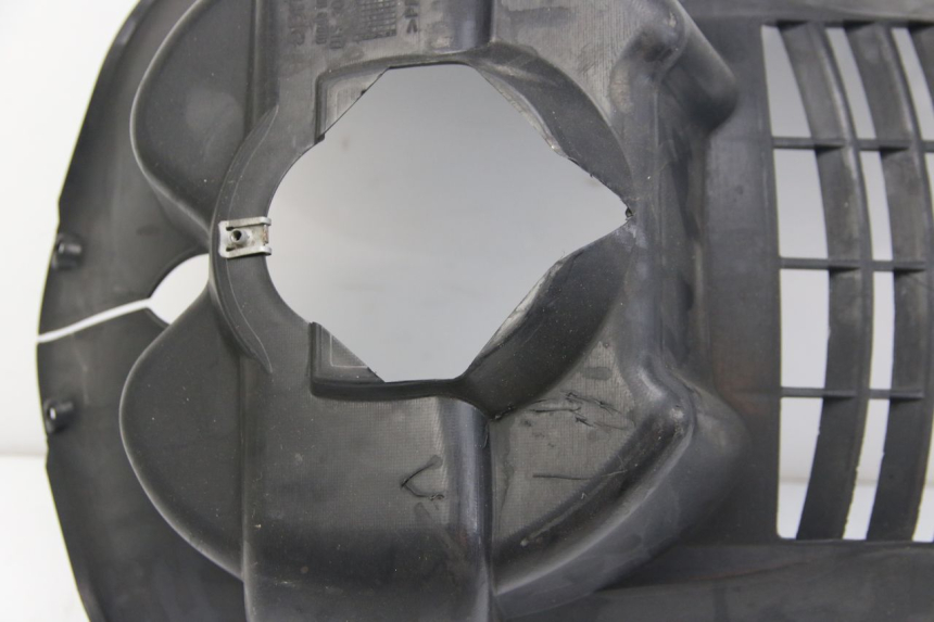 photo de PRZELOT PRZEDNIEGO KOŁA APRILIA ATLANTIC 500 (2002 - 2003) - Zbliżenie techniczne