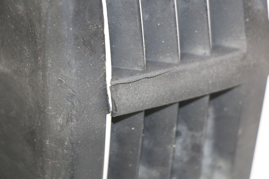 photo de PRZEŚWIT PRZEDNIEGO KOŁA PEUGEOT CITYSTAR 125 (2011 - 2017) - Zoom stanu zużycia