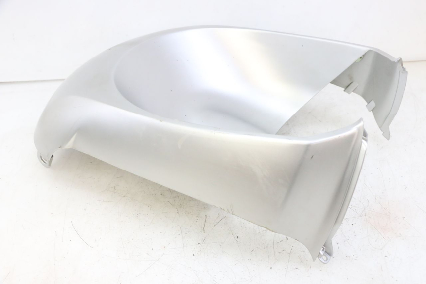 photo de PRZEŚWIT PRZEDNIEGO KOŁA PEUGEOT KISBEE 2T 50 (2018 - 2022) - Struktura - zbliżenie