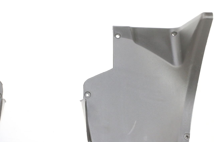 photo de PRZEŚWIT PRZEDNIEGO KOŁA PIAGGIO MP3 RL 250 (2006 - 2010) - Zbliżenie komponentów