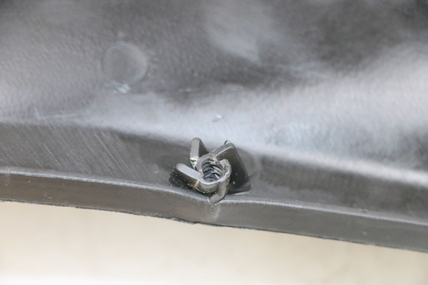 photo de PRZEŚWIT PRZEDNIEGO KOŁA PIAGGIO MP3 RL 250 (2006 - 2010) - Inny kąt widzenia