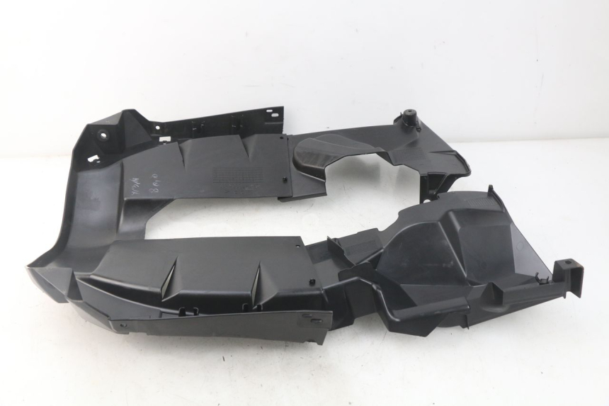 photo de PRZELOT PRZEDNIEGO KOŁA MBK MW TRYPTIK 125 (2017 - 2022) - Inny kąt widzenia