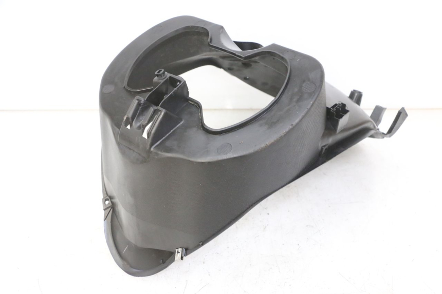 photo de PRZEŚWIT PRZEDNIEGO KOŁA APRILIA SR 2T 50 (2018 - 2022) - Zbliżenie techniczne