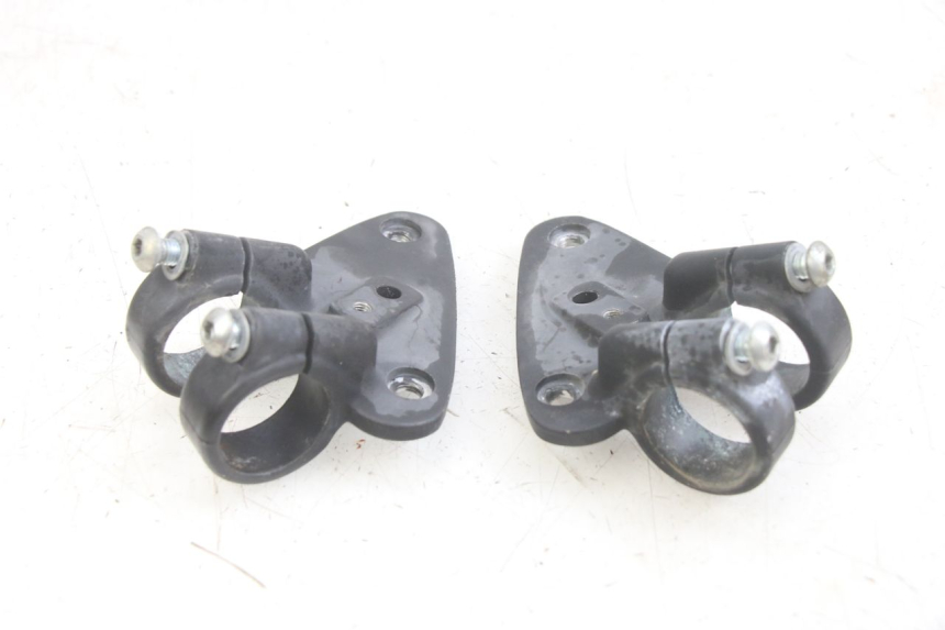 photo de UCHWYT REFLEKTORA GILERA DNA 50 (2000 - 2007) - Widok główny