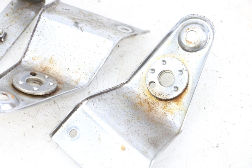 photo de UCHWYT REFLEKTORA HYOSUNG GF 125 (2001 - 2005) - Inny kąt widzenia