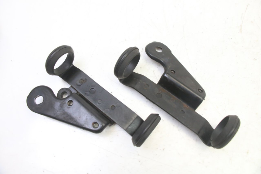 photo de UCHWYT REFLEKTORA SUZUKI GS GSE 500 (2001 - 2003) - Zoom stanu zużycia