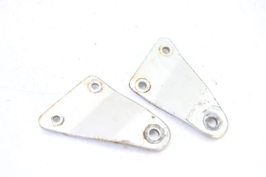 photo de UCHWYT REFLEKTORA SUZUKI GS GSE 500 (2001 - 2003) - Zbliżenie techniczne