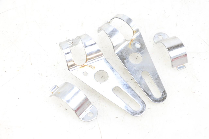 photo de UCHWYT REFLEKTORA SUZUKI GSF N BANDIT 600 (1996 - 1999) - Szczegół części