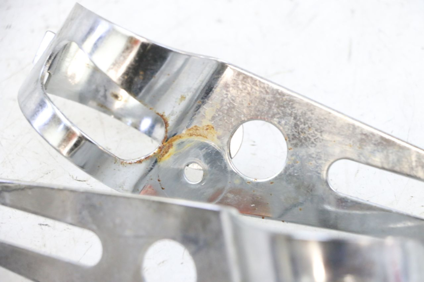 photo de UCHWYT REFLEKTORA SUZUKI GSF N BANDIT 600 (1996 - 1999) - Punkty mocowania