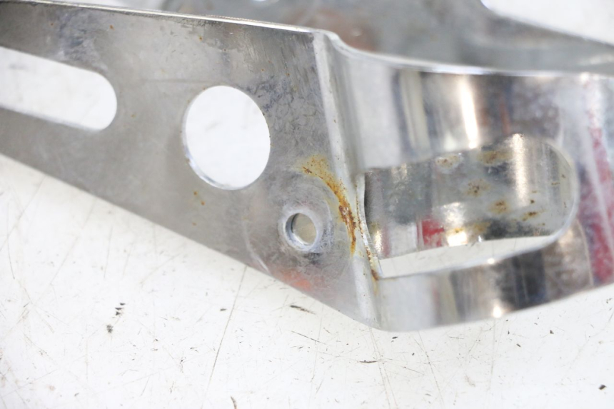 photo de UCHWYT REFLEKTORA SUZUKI GSF N BANDIT 600 (1996 - 1999) - Stan powierzchni