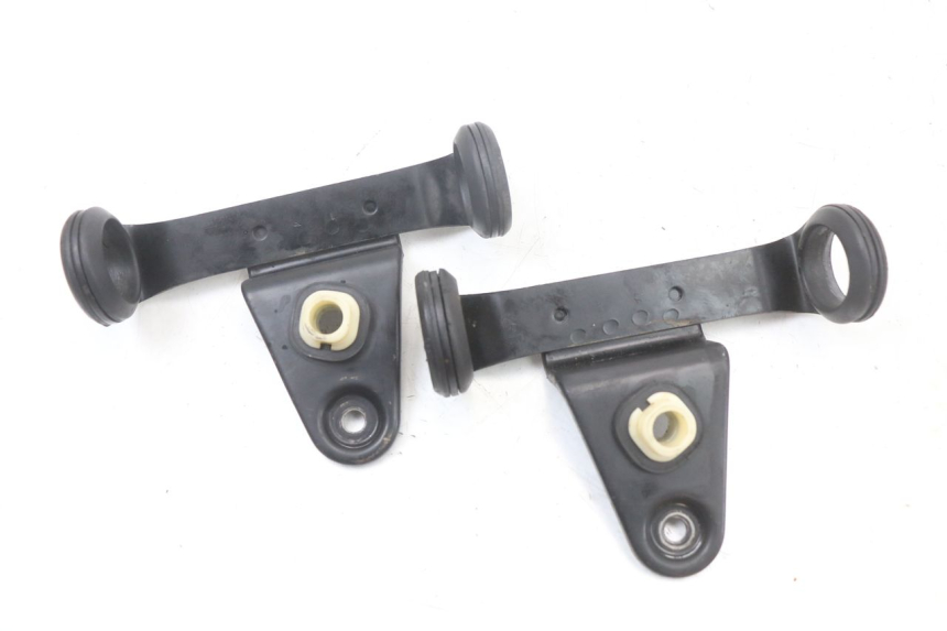 photo de UCHWYT REFLEKTORA SUZUKI GSX E 250 (1982 - 1983) - Szczegół części