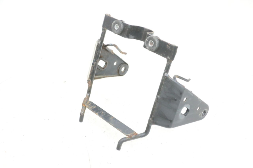 photo de UCHWYT REFLEKTORA DAELIM VJ ROADWIN FI 125 (2008 - 2017) - Zoom stanu zużycia