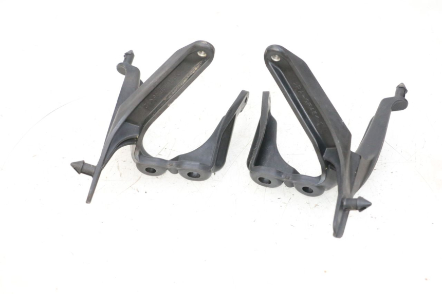 photo de UCHWYT REFLEKTORA YAMAHA YFM R RAPTOR 250 (2008 - 2014) - Inny kąt widzenia