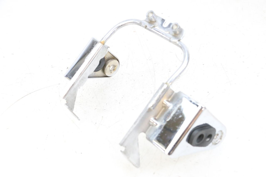 photo de UCHWYT REFLEKTORA KAWASAKI ZR 7 750 (1999 - 2004) - Widok główny