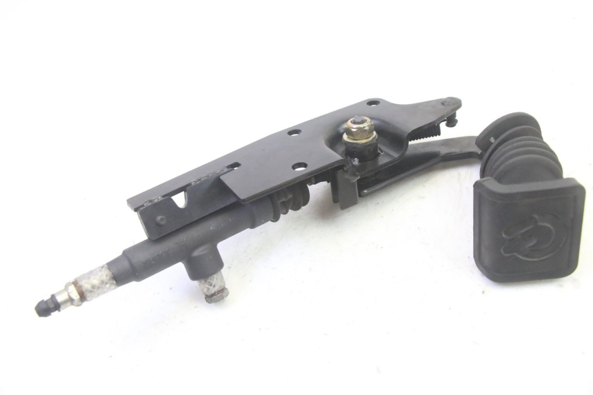 photo de Pedał hamulca QUADRO 4 4D 350 (2015 - 2018) - Inny kąt widzenia