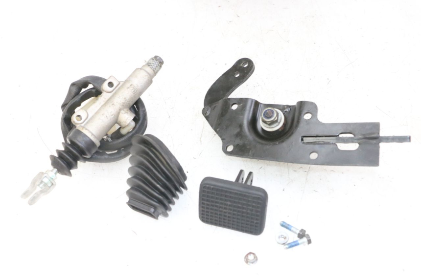 photo de Pedał hamulca PIAGGIO IE MP3 YOURBAN 300 (2011 - 2016) - Inny kąt widzenia