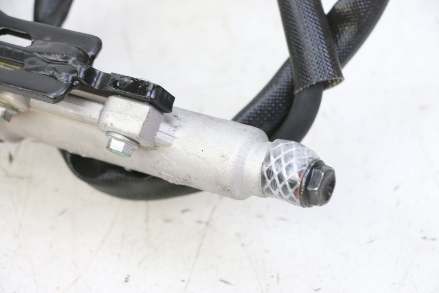 photo de Pedał hamulca PIAGGIO MP3 HPE 310 (2024 - 2025) - Zbliżenie techniczne