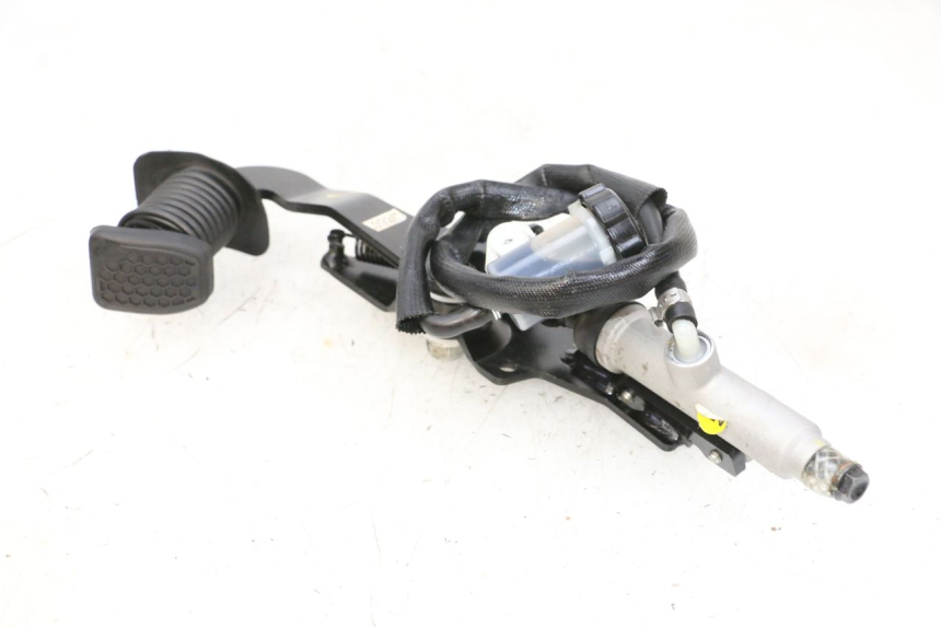 photo de Pedał hamulca PIAGGIO MP3 HPE 300 (2019 - 2026) - Widok ogólny