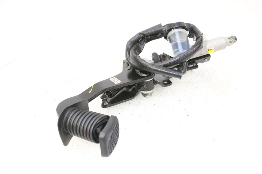 photo de Pedał hamulca PIAGGIO MP3 HPE 300 (2019 - 2026) - Punkty mocowania