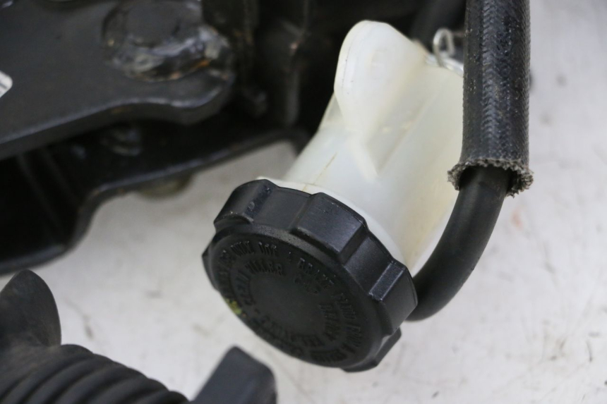 photo de Pedał hamulca PIAGGIO MP3 500 (2014 - 2017) - Zbliżenie techniczne