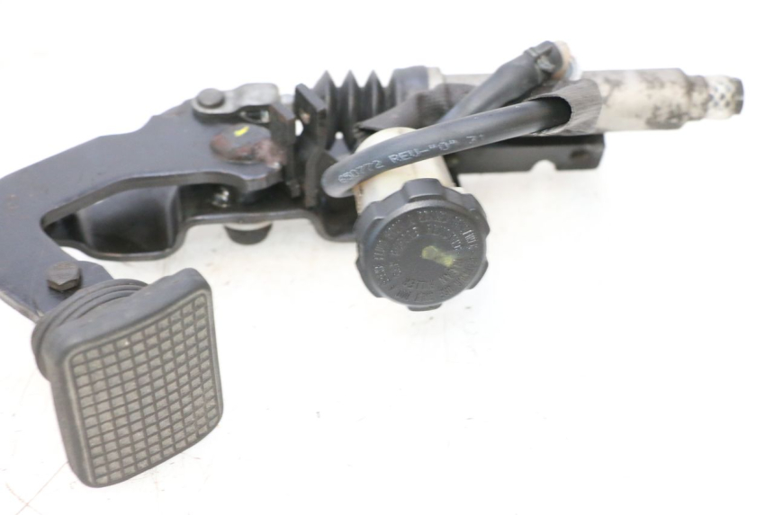 photo de Pedał hamulca PIAGGIO MP3 RL 250 (2006 - 2010) - Zoom stanu zużycia