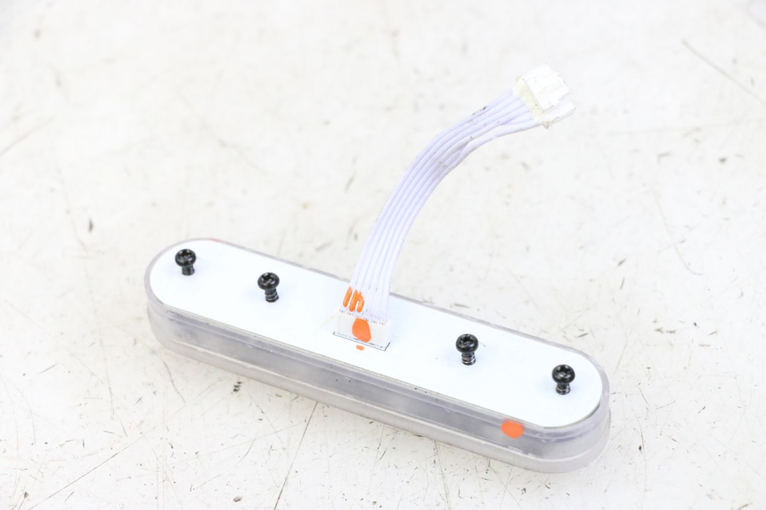 photo de REFLEKTOR PRZEDNI URBANGLIDE 100XS 1 - Inny kąt widzenia