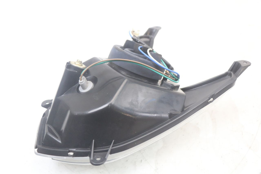 photo de REFLEKTOR PRZEDNI KYMCO AGILITY 4T 50 (2018 - 2022) - Zbliżenie techniczne