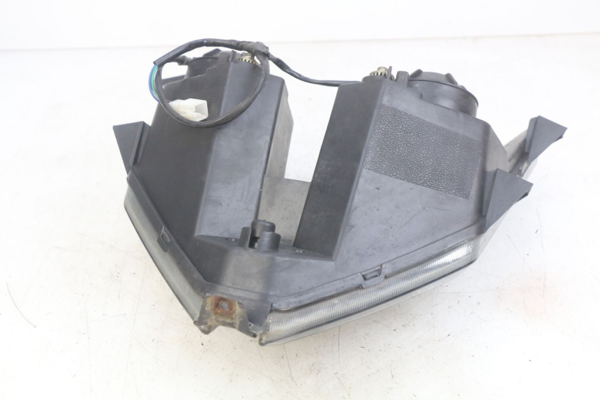 photo de REFLEKTOR PRZEDNI NECO ALEXONE 125 (2017 - 2024) - Zbliżenie techniczne