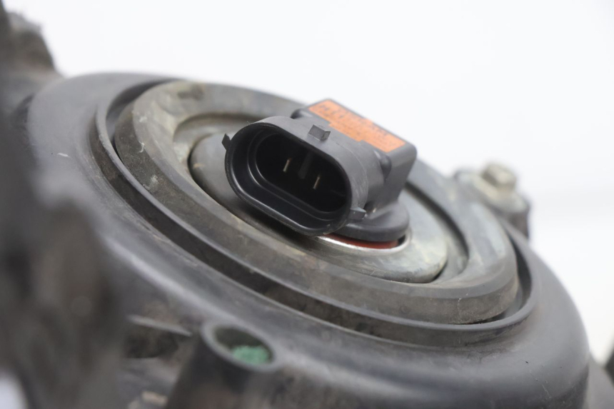 photo de PRZEDNIA LAMPA APRILIA ATLANTIC S 125 (2010 - 2013) - Część sprawdzona