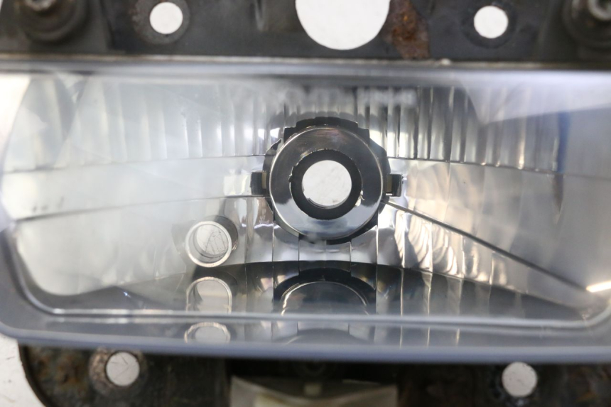 photo de REFLEKTOR PRZEDNI BMW C1 125 (2000 - 2003) - Inny kąt widzenia