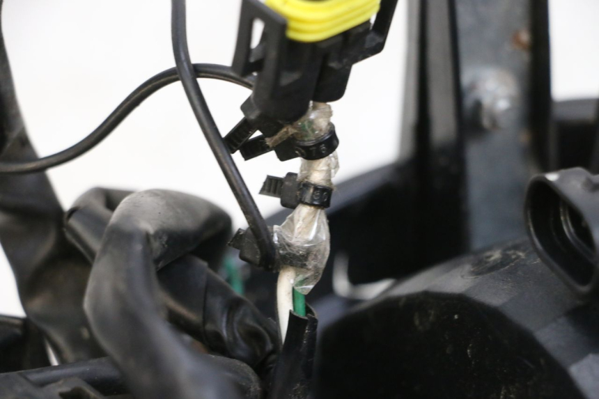 photo de REFLEKTOR PRZEDNI MAG POWER BOMBERS 4T 50 (2016 - 2026) - Widok produktu