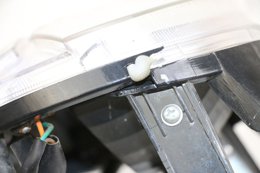 photo de REFLEKTOR PRZEDNI MAG POWER BOMBERS 4T 50 (2016 - 2026) - Widok ogólny