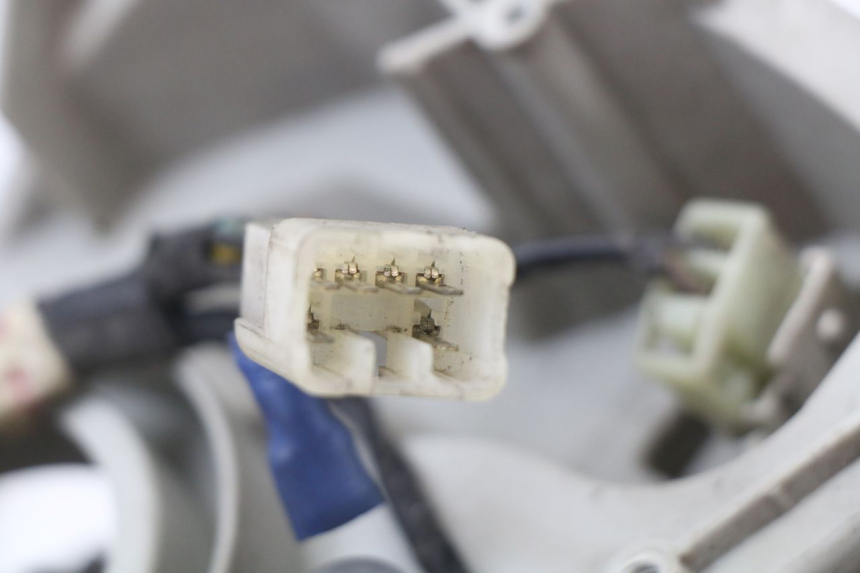 photo de REFLEKTOR PRZEDNI SUZUKI BURGMAN 125 (2007 - 2014) - Oznaczenia i referencje