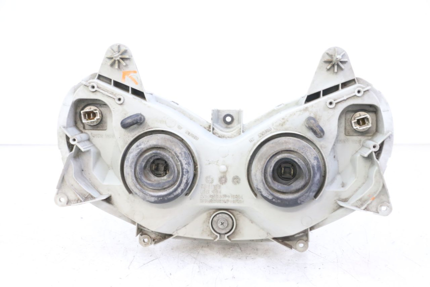 photo de REFLEKTOR PRZEDNI SUZUKI BURGMAN 125 (2007 - 2014) - Widok z bliska