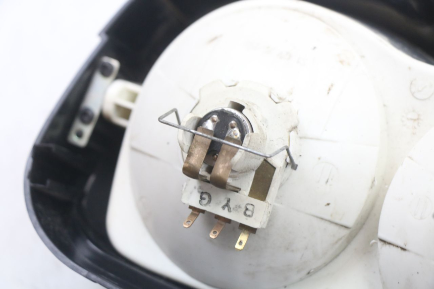 photo de REFLEKTOR PRZEDNI YAMAHA BW'S 50 (2004 - 2017) - Punkty mocowania