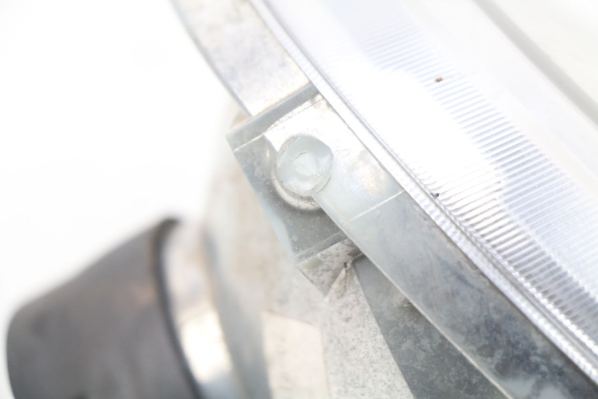 photo de REFLEKTOR PRZEDNI YAMAHA BW'S BWS 125 (2010 - 2013) - Punkty mocowania