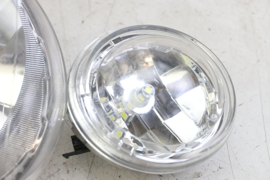 photo de REFLEKTOR PRZEDNI YAMAHA BW'S BWS 125 (2010 - 2013) - Widok ogólny