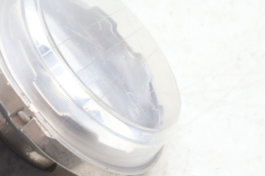 photo de REFLEKTOR PRZEDNI YAMAHA BW'S BWS 125 (2010 - 2013) - Zoom stanu zużycia